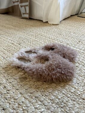 Jessica Simpson Taupe pink shearling Fluffy Slip-On Slipper flats mules sz 6 NEW